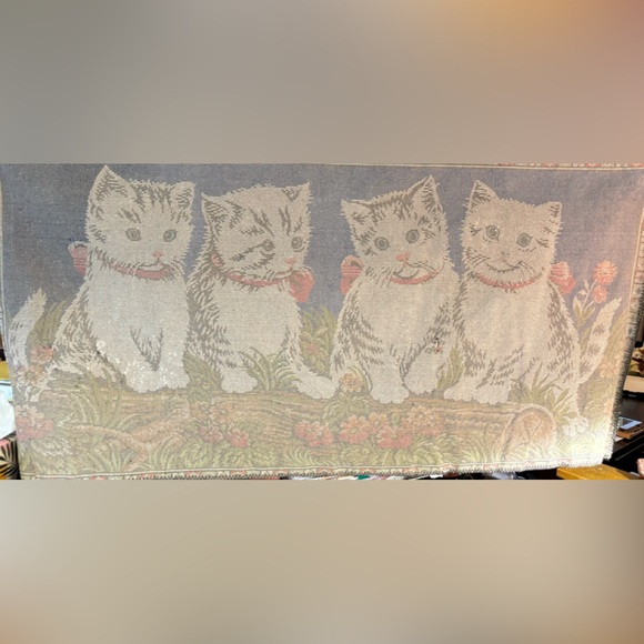 Vintage Italian White Kittens Tapestry 38”x 19” Dist.P &C Ramallah Trading Co NY - Picture 13 of 16